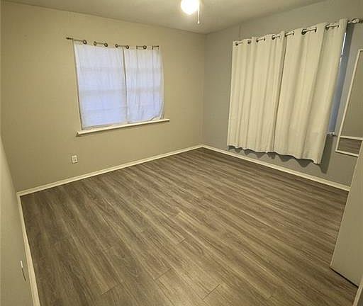 3rd image of 820 S 19th Ave