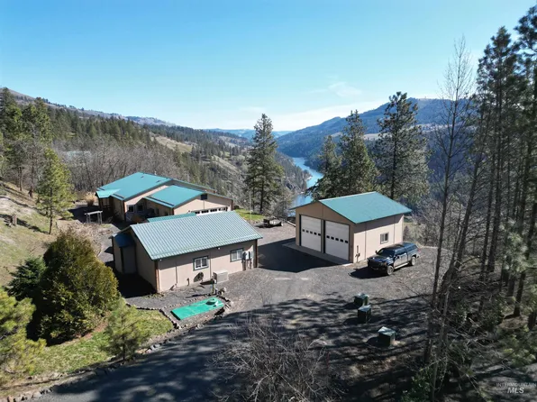 809 River Pointe Ln, Lenore, ID 83541