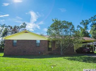 111 Marshall Cir, Guntersville, AL 35976