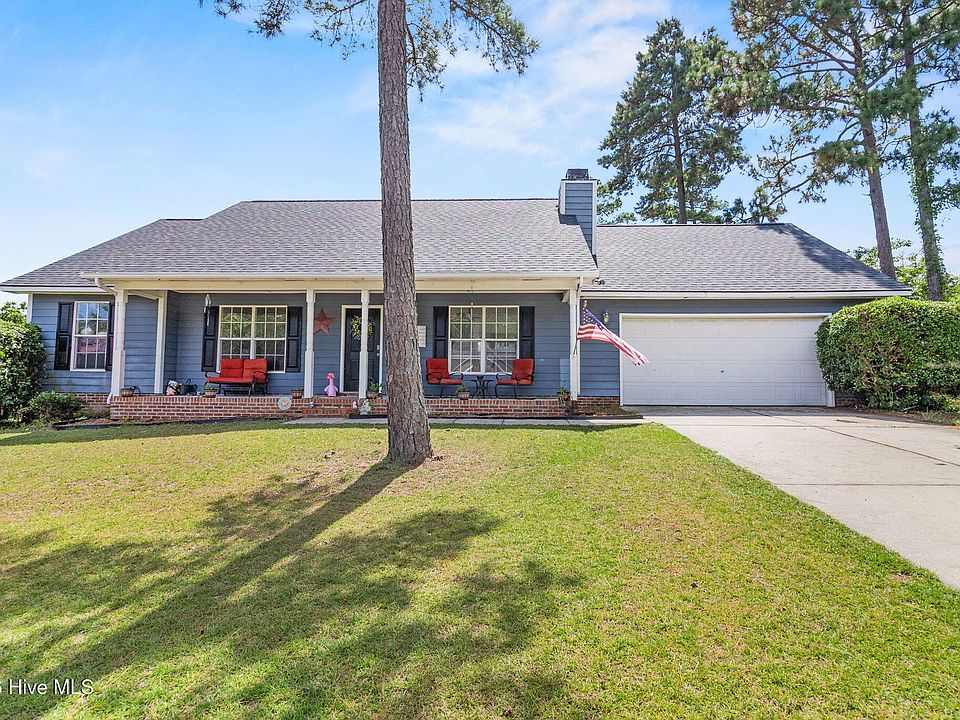1st image of 207 Somerset Drive