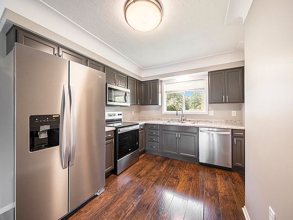 3rd image of 3022 Nevada Dr #3020