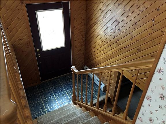 2nd image of 1676 White Bridge Cir