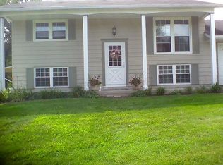 528 Brace Rd, Dallas, PA 18612