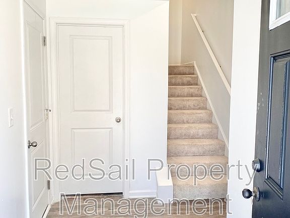 3rd image of 22 Manilla Cir