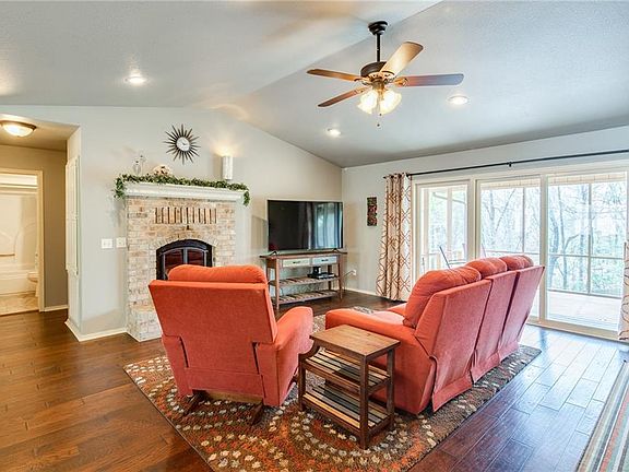 4th image of 12 Tavistock Dr