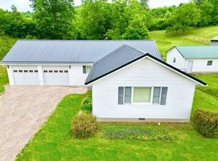 1971 Centenary Rd, Gallipolis, OH 45631