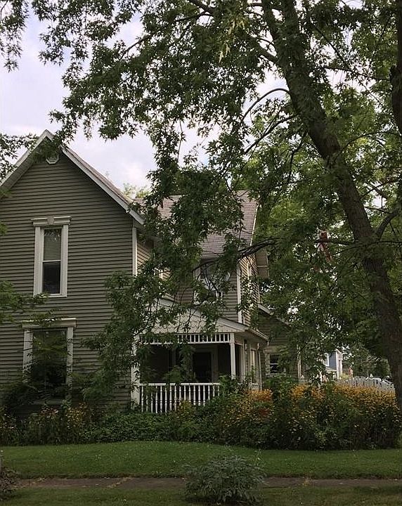 2nd image of 904 N Jameson St