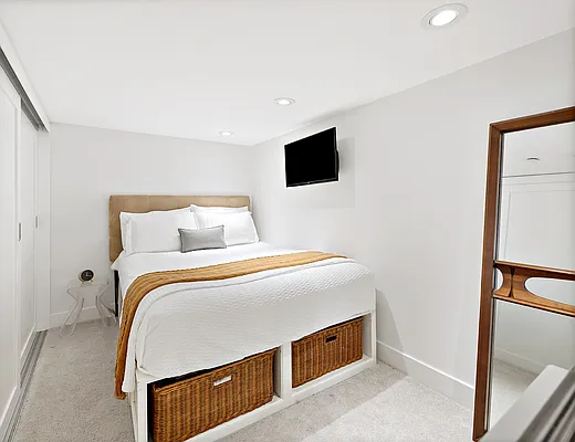 Sold by Compass | media 8
