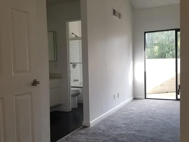 3601 Loggers Ln — Photo 17
