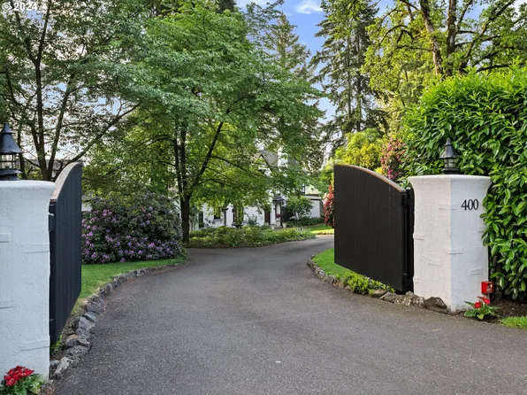 400 SW Edgecliff Rd, Portland, OR 97219