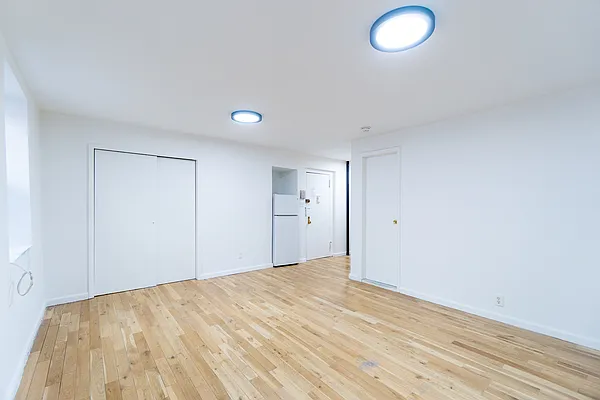 Rented by Compass | media 14