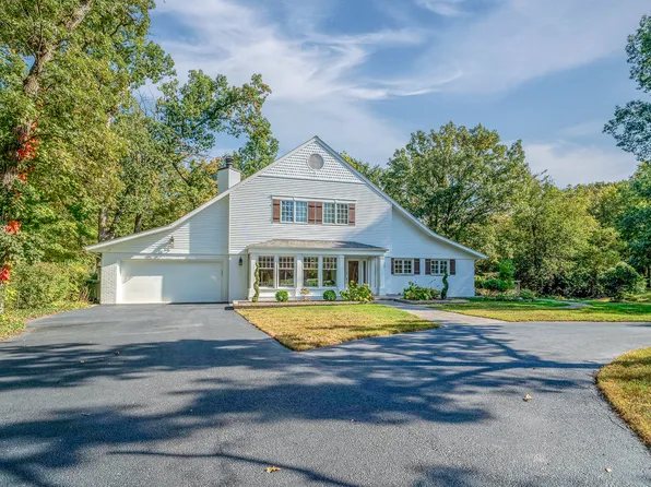 23W638 Goodridge Ter, Roselle, IL 60172