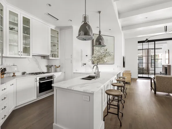 321 West 13th Street image 1 of 13