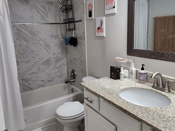 5th image of 3178 Summit Square Dr APT E6