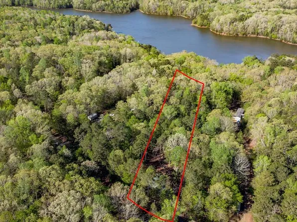 616 Lake Forest Dr, Abbeville, SC 29620