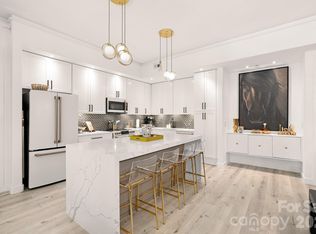 4620 Piedmont Row Dr, Charlotte, NC 28210