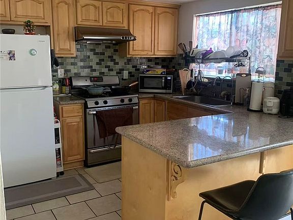 2nd image of 847 E Mission Rd APT F