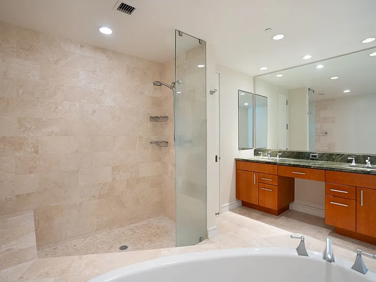 1288 Ala Moana Blvd #31D — Photo 17