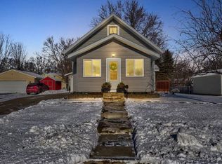 107 4th St SW, New Prague, MN 56071