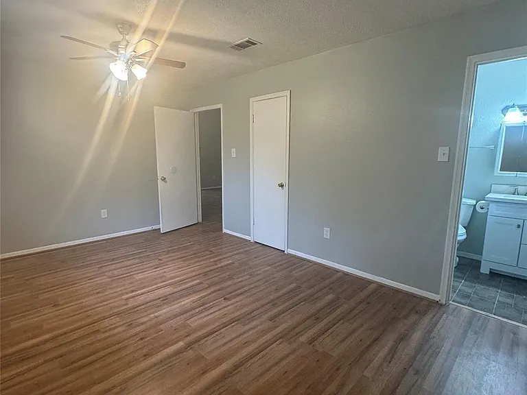 2019 Redwood St — Photo 14