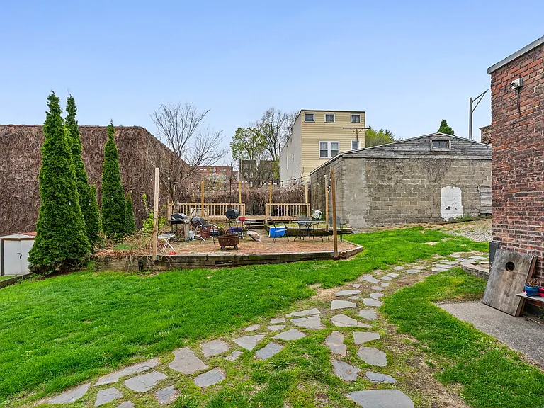240 Sheridan Ave #1B — Photo 14