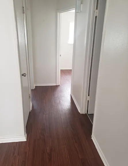 Southmore Place Apartments — Photo 9
