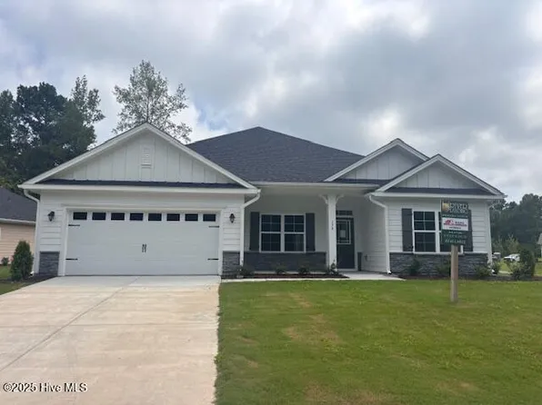 174 Cherry Laurel Drive, Wallace, NC 28466