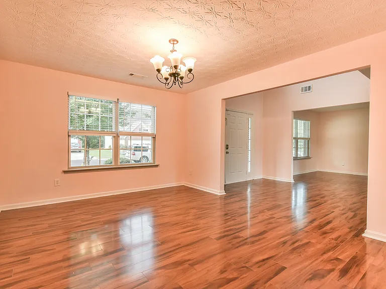 778 Roxholly Ln — Photo 9