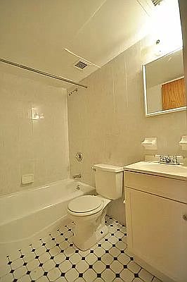 5th image of 247 E 81st St APT 3C