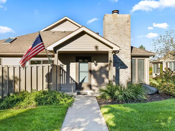 8024 Harrisburg Ln, Fort Wayne, IN 46835