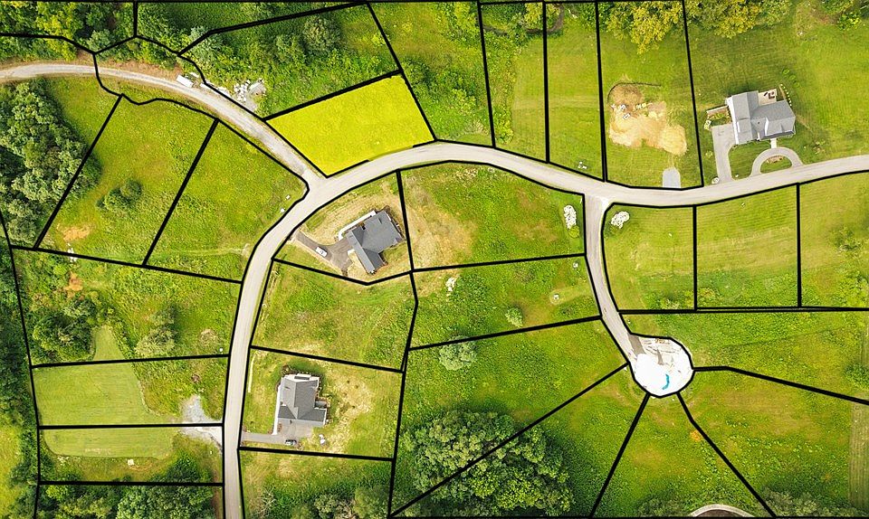2nd image of Creekside Trl Lot 216