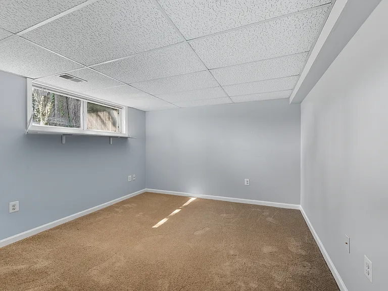 3306 Weller Rd — Photo 20