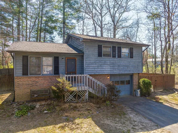 2 Laurel Brook Dr, Hendersonville, NC 28792