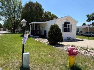 403 Farm Ln, Cadillac, MI 49601