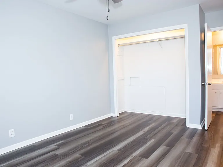 409 S College Ave — Photo 12
