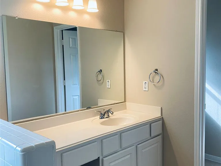 24710 Cobble Canyon Ln — Photo 12