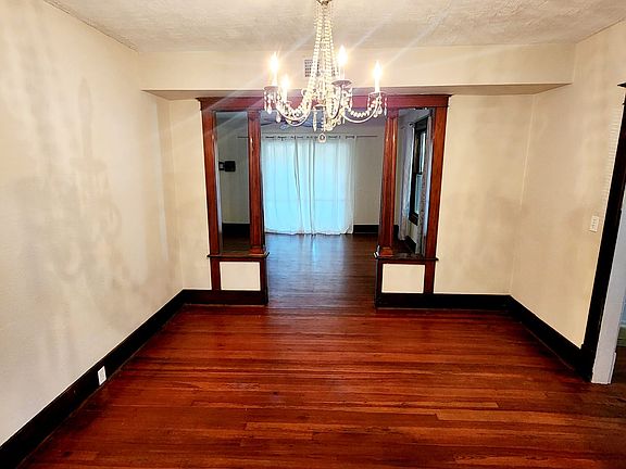 2nd image of 25 E San Carlos Ave