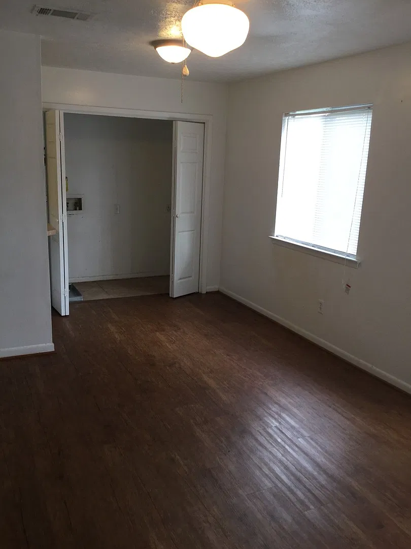2511PR — Photo 4
