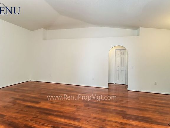 2nd image of 3666 Queens Cove Blvd