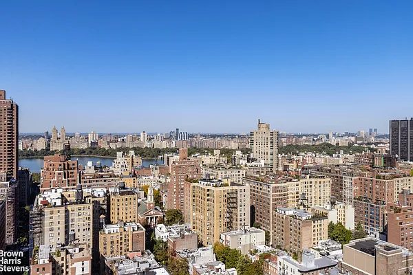 Rented by Brown Harris Stevens | media 9