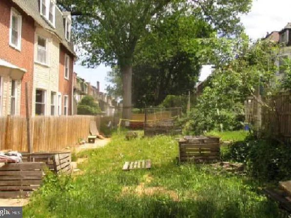 547 S 49th St, Philadelphia, PA 19143