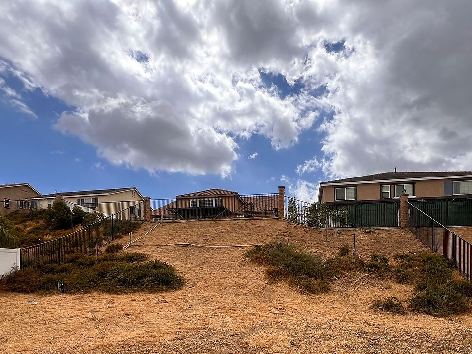 2nd image of 26873 Sugarite Canyon Dr