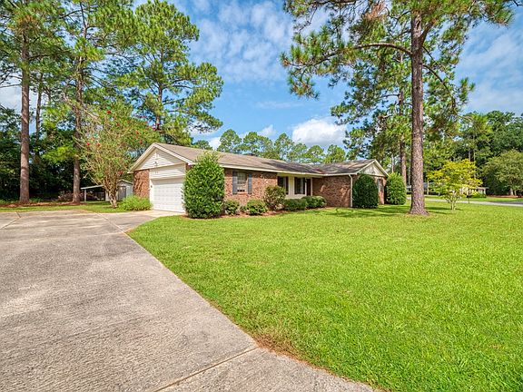 3rd image of 2326 Pine Needle Dr