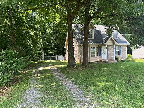 4th image of 574 Garnet Dr