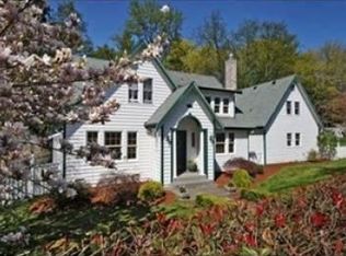 8525 Olympic View Dr, Edmonds, WA 98026