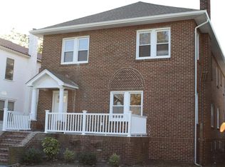32 E Fulton St, Long Beach, NY 11561