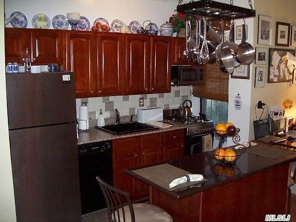 2nd image of 12 Hempstead Ave APT 3H