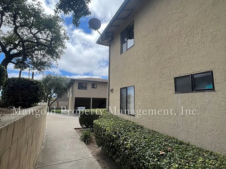 Perez — Photo 10