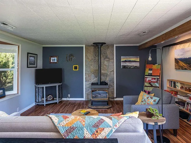 4804 N Walnut St #A — Photo 8