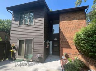 2044 Walden Ct, Flint, MI 48532